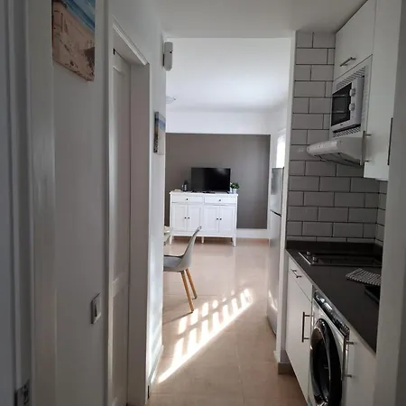 Simon And Ami Aparments