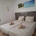 Simon And Ami Aparments