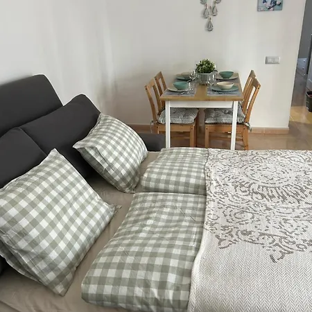 Simon And Ami Aparments Apartman *