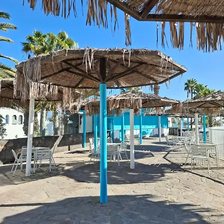 Simon And Ami Aparments *