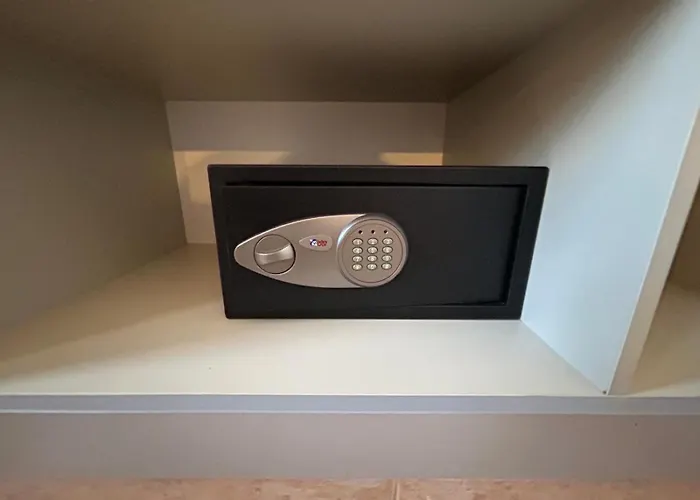 Simon And Ami Aparments * コラレホ