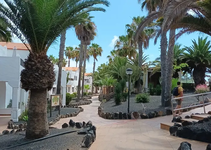 Simon And Ami Aparments