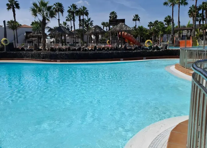 Simon And Ami Aparments アパート *