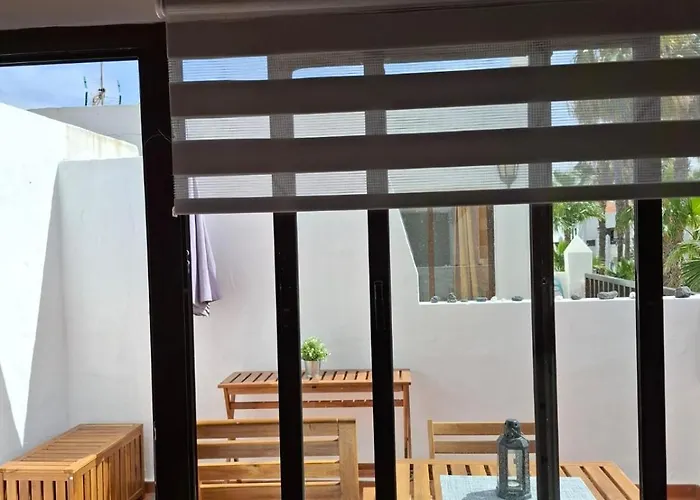 アパート Simon And Ami Aparments *